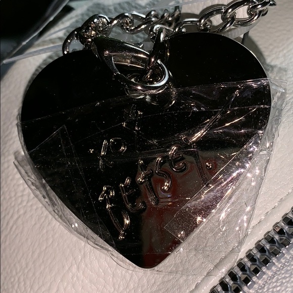 BWT Betsey Johnson BACKPACK WHITE W/ BOW REBELLING - Picture 3 of 8